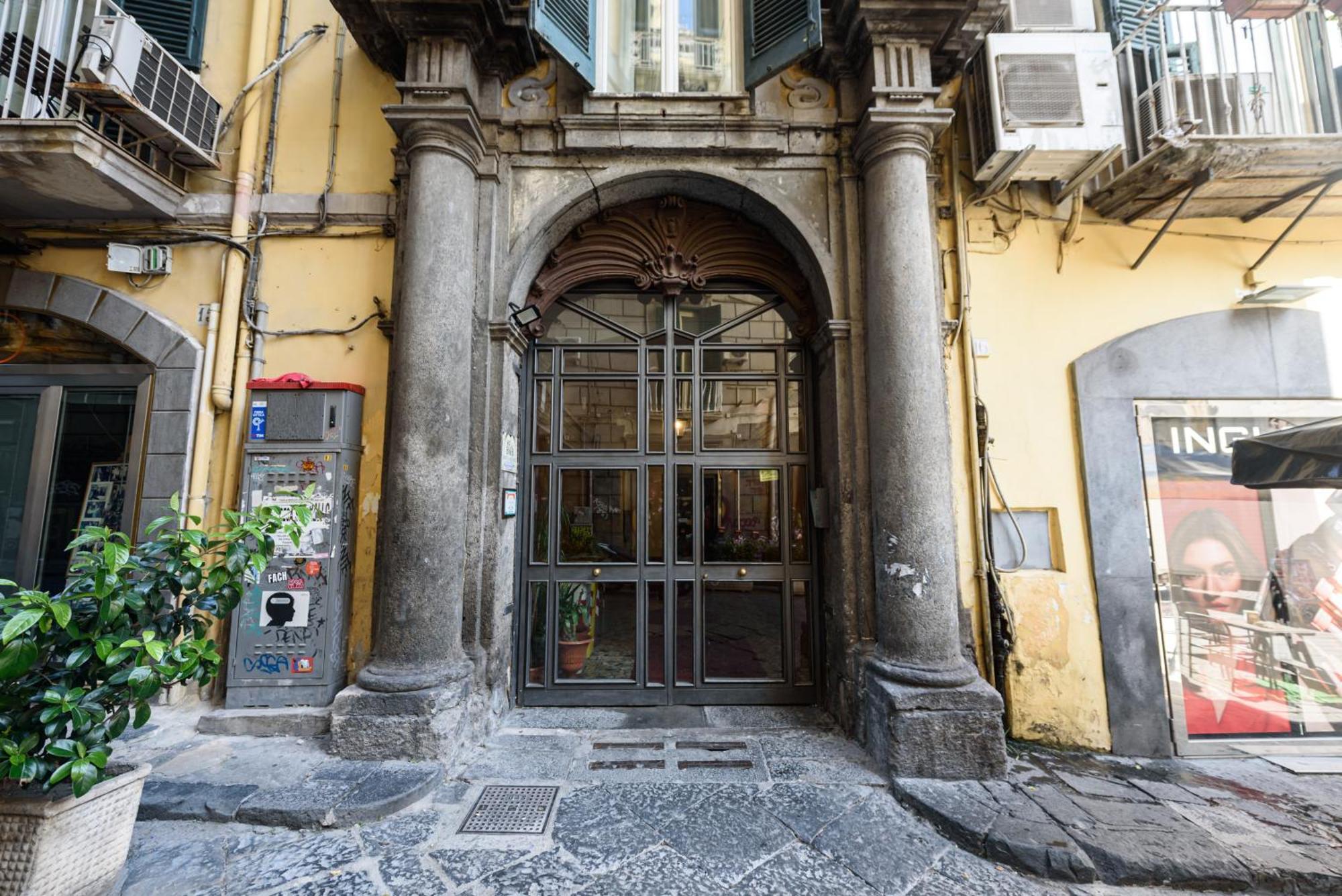 Vico Mastellone 16 Nápoles Exterior foto